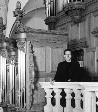  Christian Schmitt ist nicht nur 
 ein ausgezeichneter Chorleiter, 
 sondern auch ein begnadeter 
 Organist und Improvisator 